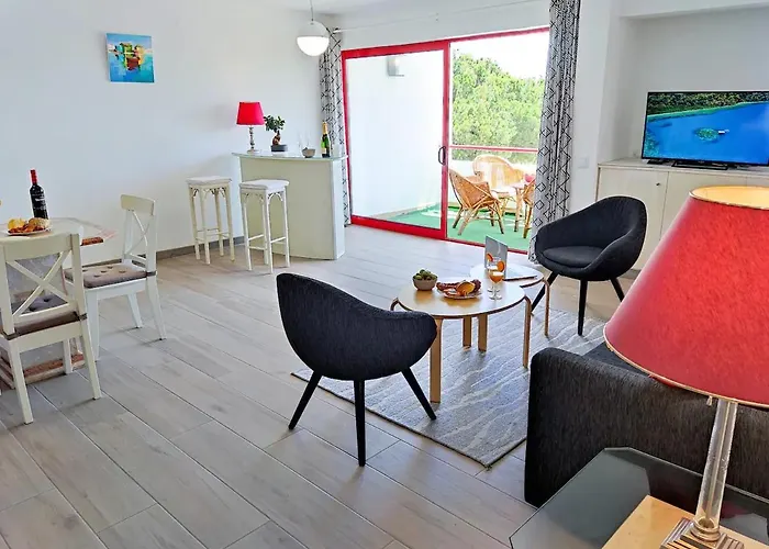 Апартаменты Vilamoura Facing The Pool By Algarve Dream Holidays *