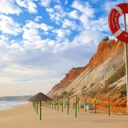 Sunny Facing The Pool By Algarve Dream Holidays Quarteira